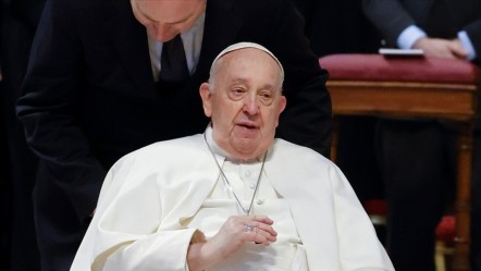 Vatikan, Papa Francis'in sağlık durumunun kritik olduğunu açıkladı - Dünya