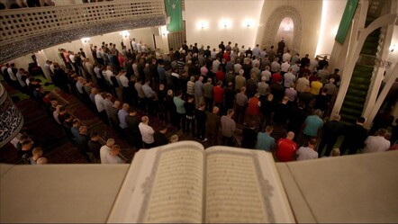 Teravih namazı nasıl kılınır? İlk teravih namazı Cuma günü kılınacak - haberler