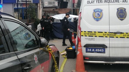 İstanbul'da korkunç olay! Sokak ortasında sevgilisini öldürüp intihar girişiminde bulundu - gundem