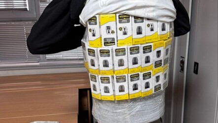 Yüzlerce paketi vücutlarına yapıştırdılar! Elektronik sigara kaçakçıları sınırları zorladı - saglik