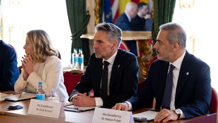 Bakan Fidan'dan Ukrayna zirvesinde 'ateşkes' çağrısı! Erdoğan'ın sözlerini hatırlattı: Barışın kaybedeni olmaz - dunya