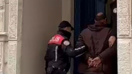 28 yıl hapisle aranıyordu, İzmir'de yakalandı! - 3-sayfa
