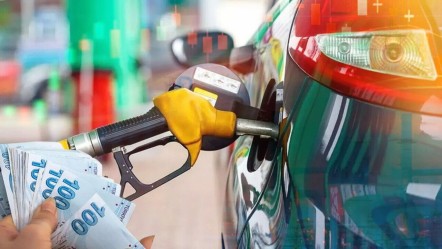 Akaryakıta indirim geldi, tabelalar değişti! İşte benzin, motorin ve LPG'de güncel tarife - Ekonomi