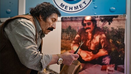 Görenleri şaşkına çeviriyor! Ankaralı Müslüm Babanın tezgahında arabesk rüzgarı esiyor - yasam