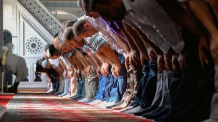 Teravih namazı farz mı? Ramazan ayında teravih namazı kılmanın faziletleri - haberler