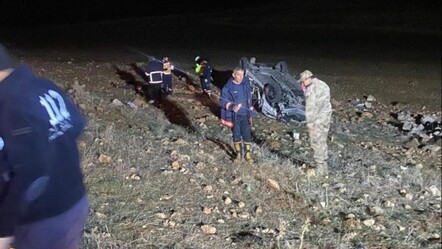 Mardin'de otomobil şarampole yuvarlandı, 2 kişi öldü - gundem