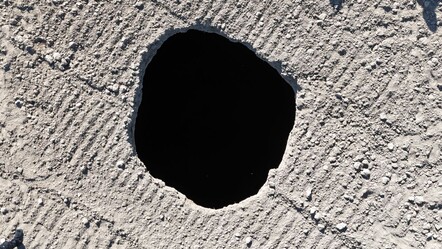 Bölge halkı tedirgin! Metrelerce büyüklükte obruk oluştu, ekipler seferber oldu - gundem