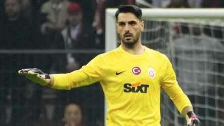 Alanyaspor - Galatasaray maçında devre arası gerginliği! Günay Güvenç kırmızı kart gördü - haberler