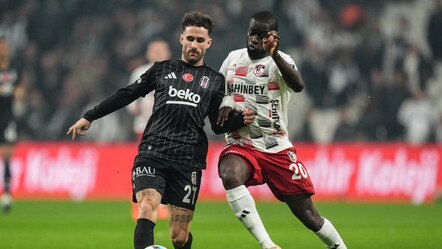 Kartal'ın fiyakası bozuldu! Solskjaer ligde ilk yenilgisini evinde aldı - spor