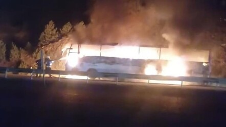 Konya'da sıcak saatler! Seyir halindeki yolcu otobüsü cayır cayır yandı - gundem