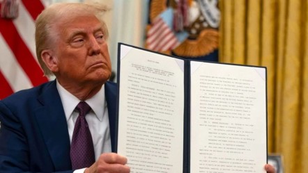 ABD başkanı Trump'ın alüminyum ve çelik vergisi yürürlüğe girdi - Ekonomi