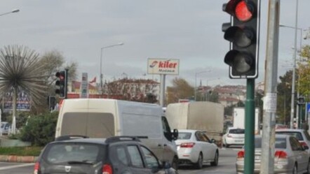 6 defa kırmızı ışıkta geçenin ehliyeti iptal edilecek - haberler