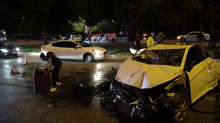 Antalya’da feci kaza! Takla atan otomobil karşı şeritten gelen aracın üzerine düştü - gundem
