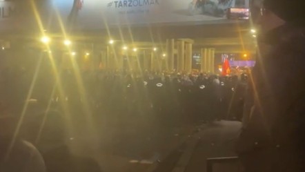 'İmamoğlu' protestolarında çok sayıda polis yaralandı - Gündem