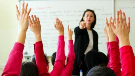 Millî Eğitim Akademisi yönetmeliği yayımlandı! Öğretmen eğitimlerini çağa ayak uyduracak şekilde güncelleyecek - Eğitim