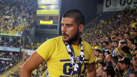 Genç Fenerbahçeliler'in tribün lideri Cem Gölbaşı serbest bırakıldı - GÜNDEM