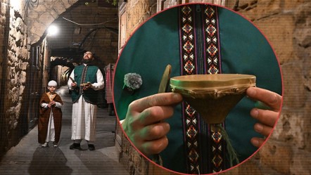 7 yaşından beri ramazan davulcusu! Özel kıyafetleri ve davuluyla bu ülkede Osmanlı geleneğini yaşatıyor - Dünya