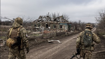 Rus ordusu 2 bölgeyi ele geçirdi! 98 İHA düşürüldü - Dünya