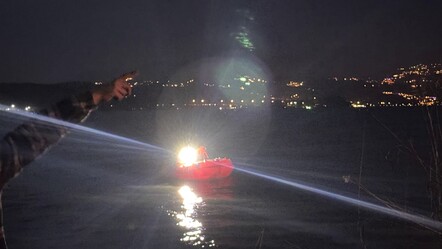 Sapanca Gölü'nde rüzgar kanoyu alabora etti! 7 kişi kurtarıldı, 15 yaşındaki çocuk kayıp - gundem