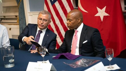 Trump devreye girdi, Türkiye dosyası kapandı: Eric Adams hakkındaki rüşvet davası düşürüldü! - dunya
