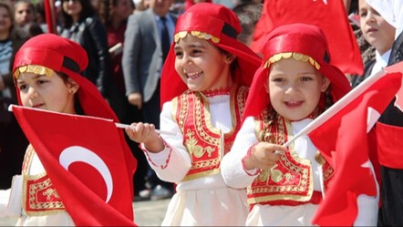 22 Nisan yarım gün mü, tatil mi, hangi güne denk geliyor? 23 Nisan resmi tatil öncesi araştırılıyor - haberler