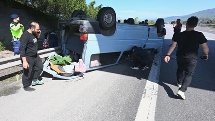 Cenaze dönüşü kaza yaptılar: Çok sayıda yaralı var - 3-sayfa