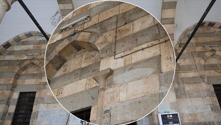 Üstündeki yazılar hala duruyor! Türkiye'nin ilk taşınan camisini görenler hayret ediyor - haberler
