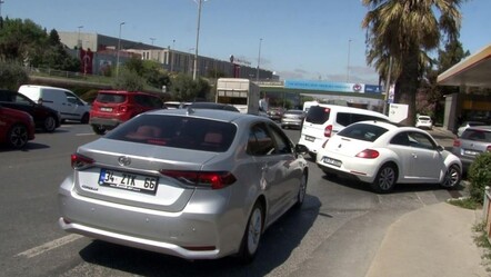 İstanbul sallandı! Trafik kilitlendi, benzin istasyonları doldu taştı - haberler