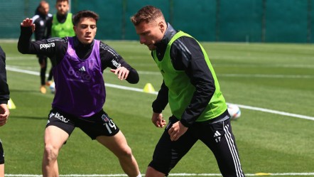 Beşiktaş, dev derbi öncesinde büyük kriz yaşıyor: Stoper kabusu! - Spor