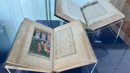 Eşsiz ‘Leylâ ve Mecnûn’ eserleri! 23 kitap sergileniyor - Kültür - Sanat