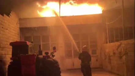 Kahramanmaraş'ta sıcak saatler! Bir iş yeri kül oldu - 3. Sayfa