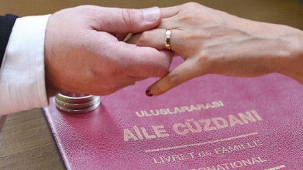 Evliyken söylediği yalan pahalıya patladı! Ağır tazminata mahkum edildi - Gündem