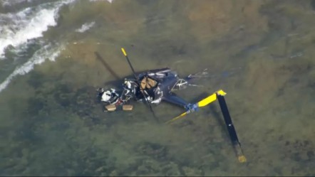 İniş sırasında kontrolden çıktı! Turistleri taşıyan helikopter çakıldı, ölü ve yaralılar var - Dünya