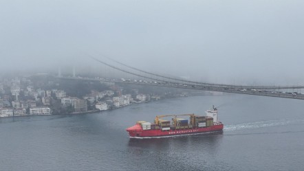 İstanbul Boğazı'nda trafiğe sis engeli - Gündem