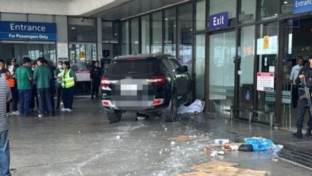 Filipinler'de havalimanında dehşet: Sürücü aracıyla kalabalığın arasına daldı, çok sayıda ölü var - Dünya