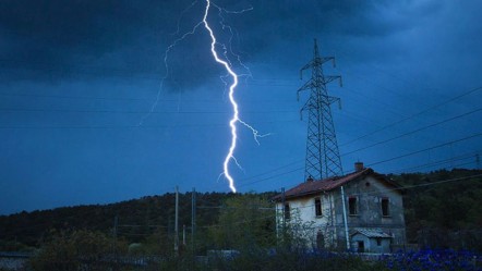 20 yaşındaki genç çiftçinin feci ölümü! Hayvan otlatırken yıldırım isabet etti - 3. Sayfa