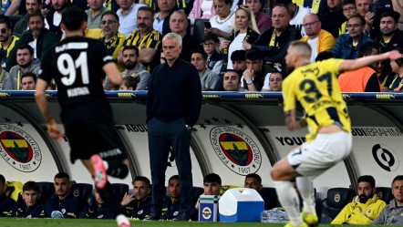 Fenerbahçe-Beşiktaş derbisi Avrupa basınında! "Mourinho'dan şampiyonluğa veda" - Spor