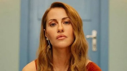 Ünlü şarkıcı Derya Uluğ korku dolu o anları anlattı! "Hayatımın en zor sahnesini yaptım" - Magazin