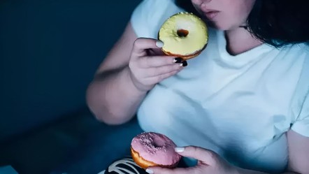 Bu belirtiler ile başlıyor, uzmanlar uyarıyor! Halsizlik, tatlı isteği ve göbek çevresinde yağlanmaya dikkat - Sağlık