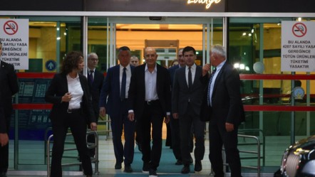 "Osmanlı torunuyum" dedi, Ankara’ya indi: ABD Büyükelçisi Barrack göreve başladı - Dünya