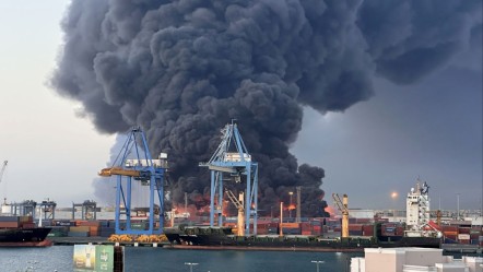Port Sudan'da peş peşe patlamalar! Güney Limanı ve havalimanı hedef alındı - Dünya