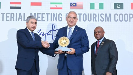 D8 teşkilatı kararını verdi: 'Yılın Turizm Şehri Ödülü' Antalya'nın! - Kültür - Sanat