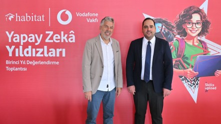 Vodafone 55 bin öğrenciye ulaşacak! Yapay zekâ ortaokulda ders olarak okutulacak - Ekonomi