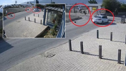 2 kişi metrelerce havaya uçtu! Kaza anı kamerada - 3. Sayfa