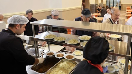 Kent Lokantası'nda "Askıda Yemek" uygulaması! İhtiyaç sahipleri bedavaya karnını doyuruyor - Ekonomi