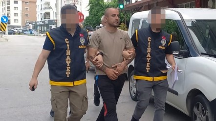 13 aracı parçalayan vandal yakalandı! Polis, ayakkabısından tespit etti - 3. Sayfa