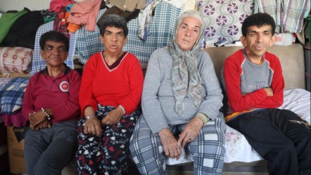 72 yaşındaki kadın 3 engelli evladına bir başına bakıyor! En çok istediği şey ise yürekleri burkuyor - Yaşam