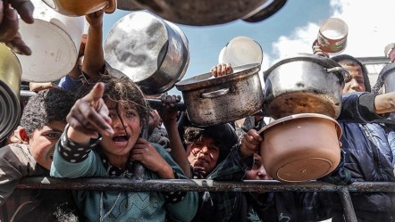 Açlıktan ölüyorlar! Ekmek yok, 65 bin çocuk risk altında - Dünya