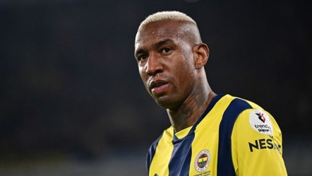 Fenerbahçe'de olay! Tadic ve Talisca saha ortasında birbirine girdi - Spor