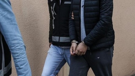 Yaşlı adamı oğluymuş gibi kandırıp dolandırdı! Yüz binlerce lirasından oldu - Gündem